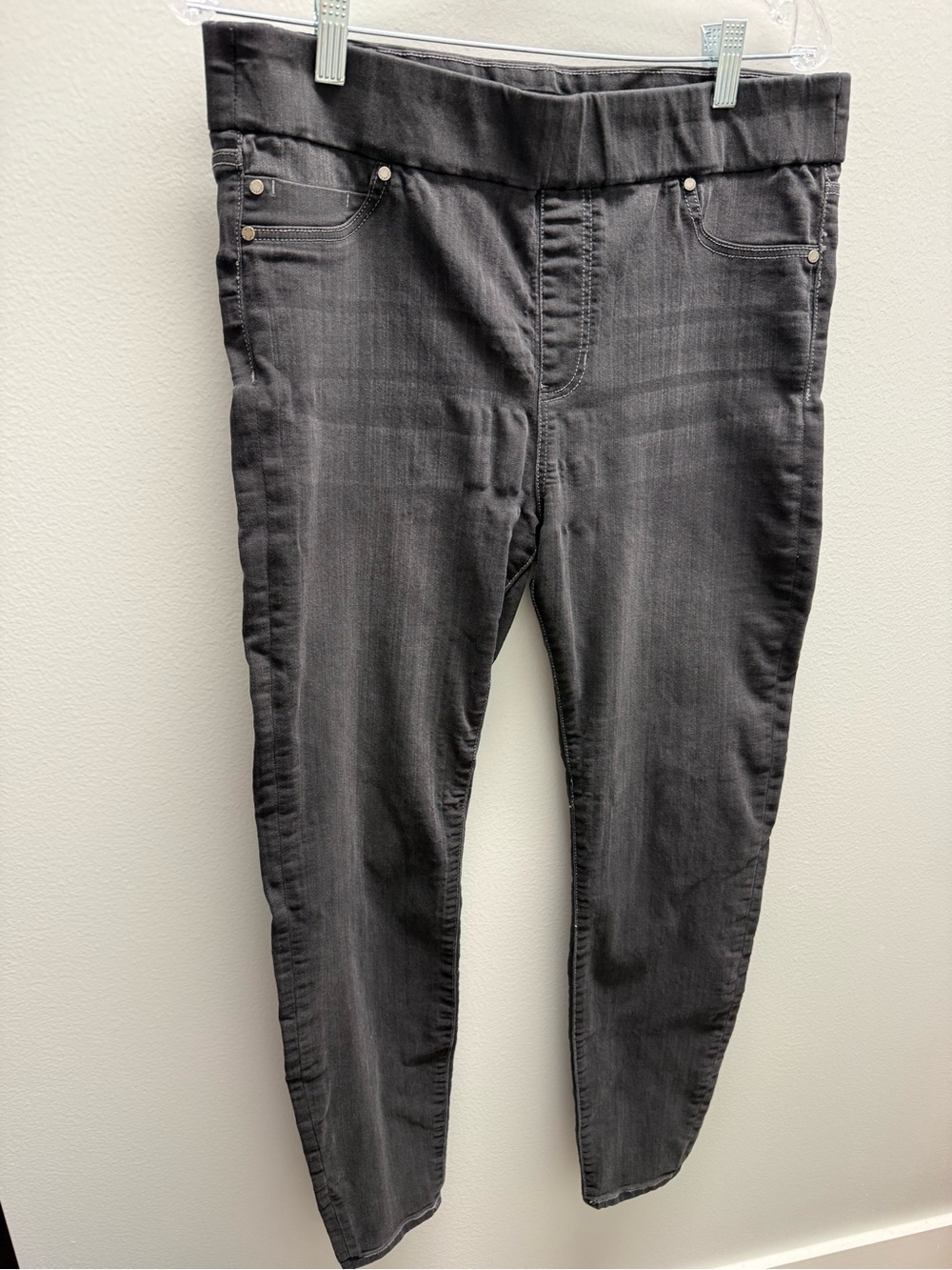Liverpool Women's Charcoal Gray Pull-On Jeggings